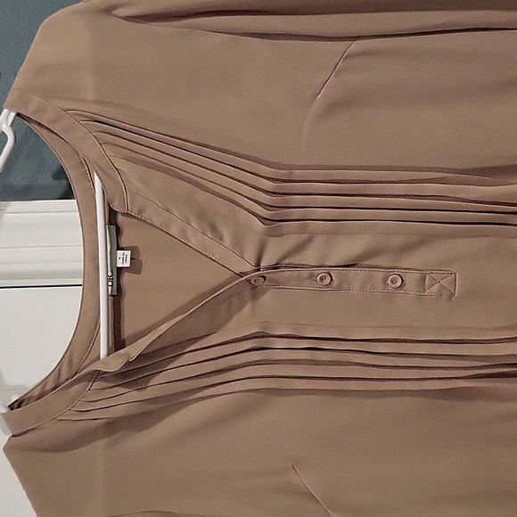 Blouse - Picture 2 of 6